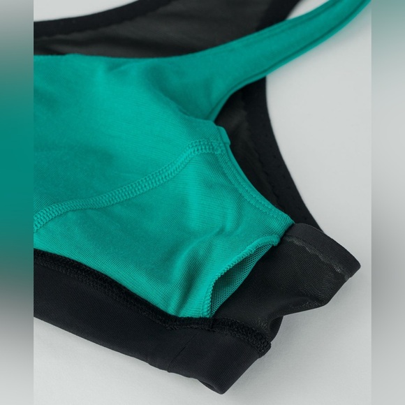 Lululemon Smooth Stride Bra Activewear Yoga Mesh Racerback Workout Gym Train - Picture 5 of 11